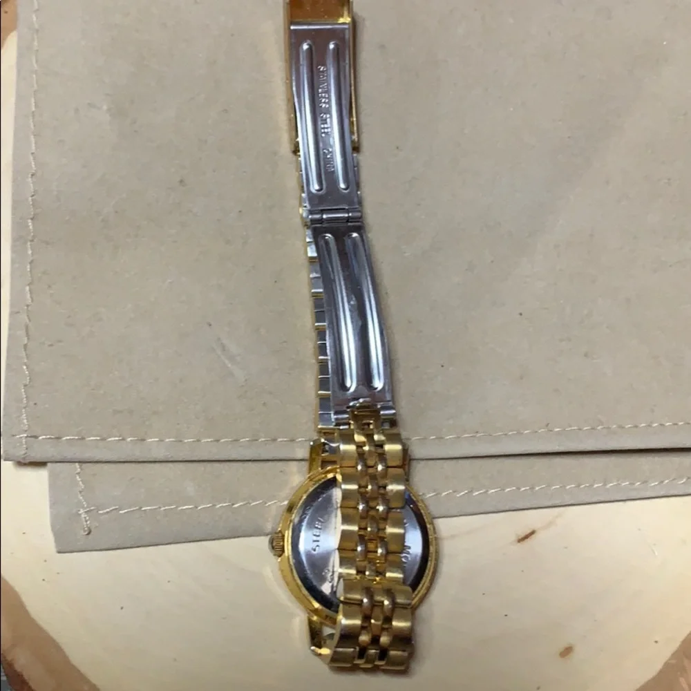Vintage TIME Quartz Gold Tone Watch New Battery‎